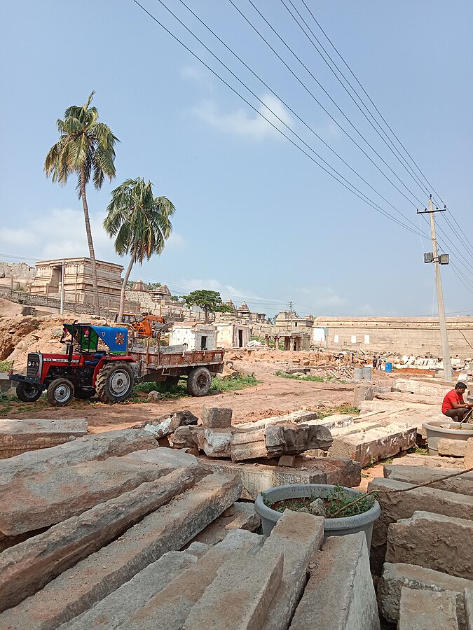 images/Sri Virupaksha Temple5.jpg